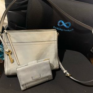 Fossil crossbody with wallet
